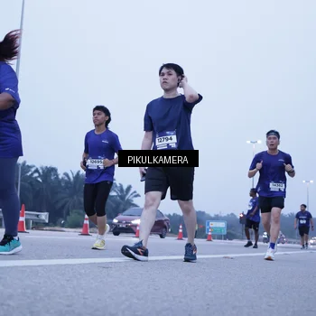 Runner Photo 7348676