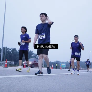 Runner Photo 7348684