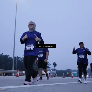 Runner Photo 7348758