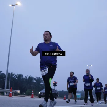Runner Photo 7348768