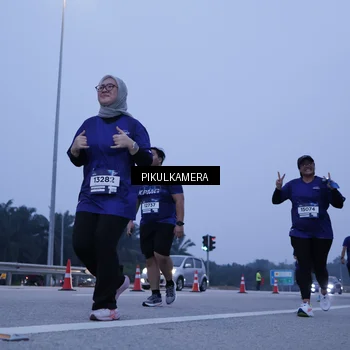 Runner Photo 7348782