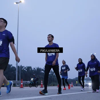 Runner Photo 7348851