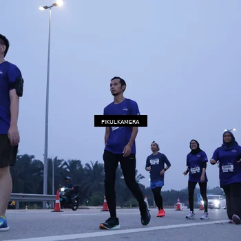 Runner Photo 7348883