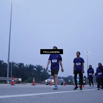 Runner Photo 7348890