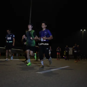 Runner Photo 7348897