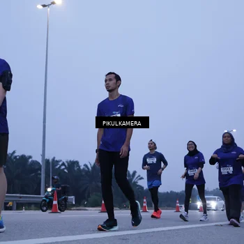Runner Photo 7348934
