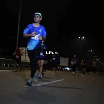 Runner Photo 7349004