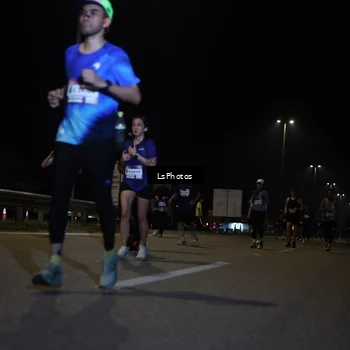 Runner Photo 7349010
