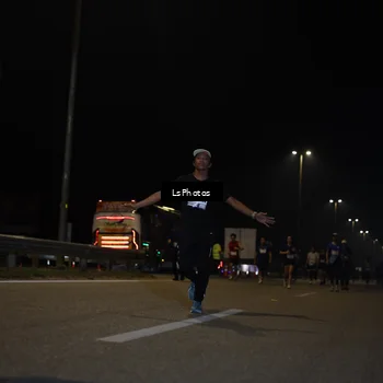 Runner Photo 7349012