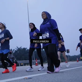 Runner Photo 7349015