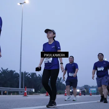Runner Photo 7349041
