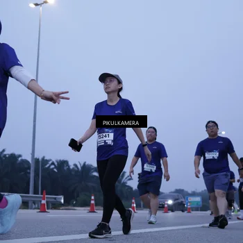 Runner Photo 7349059