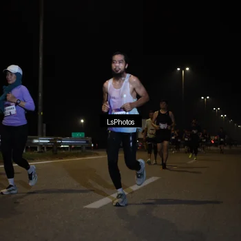 Runner Photo 7349063
