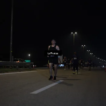 Runner Photo 7349065