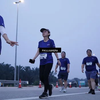 Runner Photo 7349069