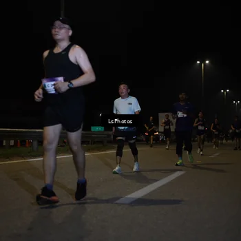 Runner Photo 7349092