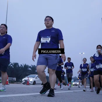 Runner Photo 7349101