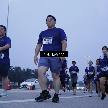 Runner Photo 7349102