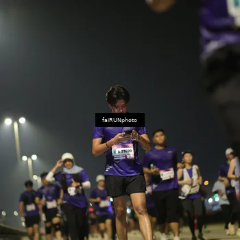 Runner Photo 7349104