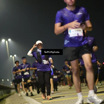 Runner Photo 7349117