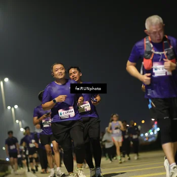 Runner Photo 7349123