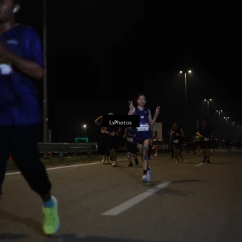 Runner Photo 7349133