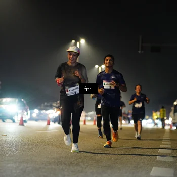 Runner Photo 7349137