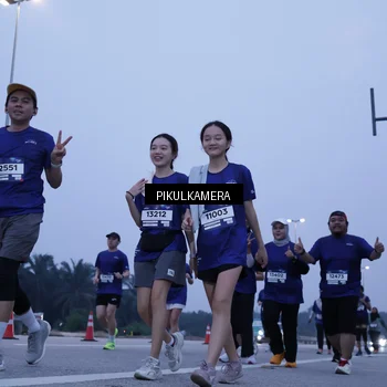 Runner Photo 7349202
