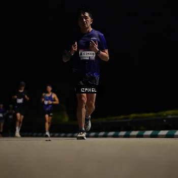 Runner Photo 7349204