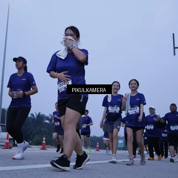 Runner Photo 7349208