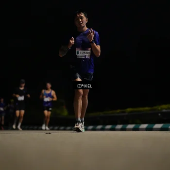 Runner Photo 7349223
