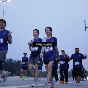 Runner Photo 7349230