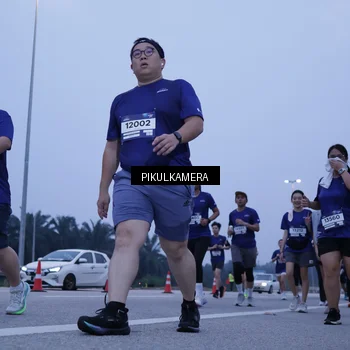 Runner Photo 7349244
