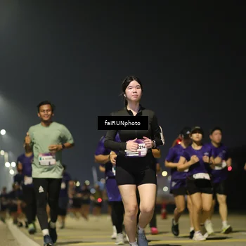 Runner Photo 7349280
