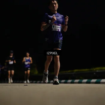 Runner Photo 7349293