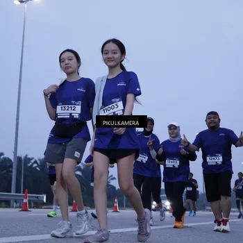 Runner Photo 7349310
