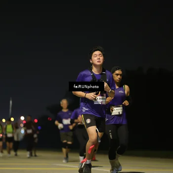 Runner Photo 7349318