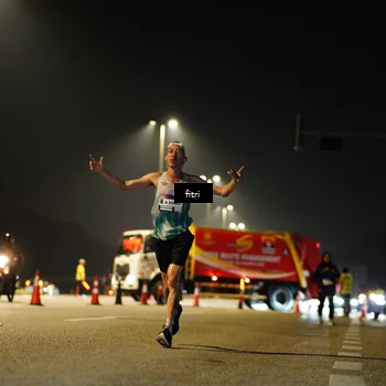 Runner Photo 7349400