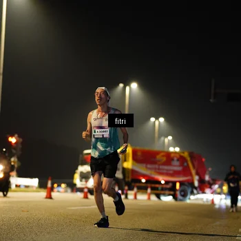 Runner Photo 7349411