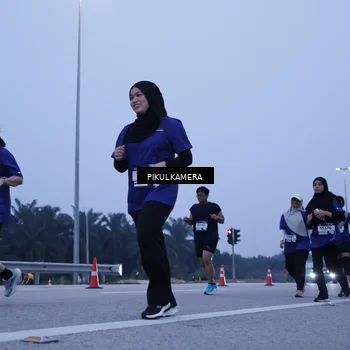 Runner Photo 7349635