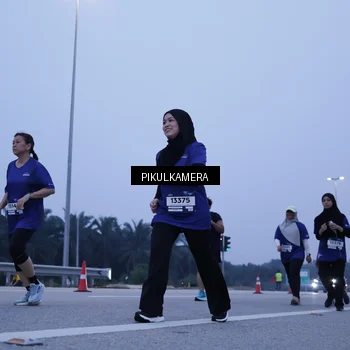 Runner Photo 7349644