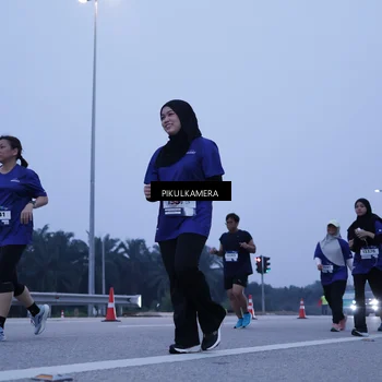 Runner Photo 7349652