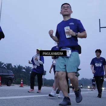 Runner Photo 7349724