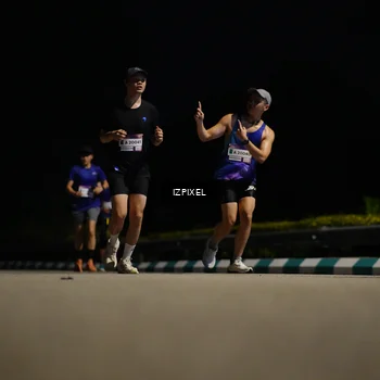Runner Photo 7349757