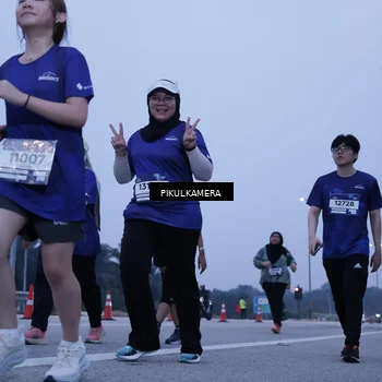Runner Photo 7349798