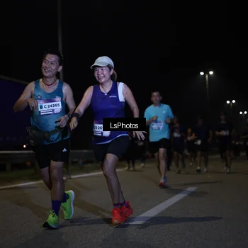 Runner Photo 7349871