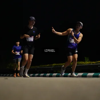 Runner Photo 7349891