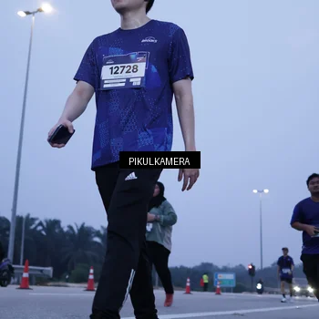 Runner Photo 7349894