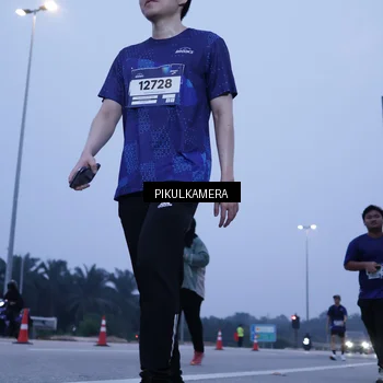 Runner Photo 7349896