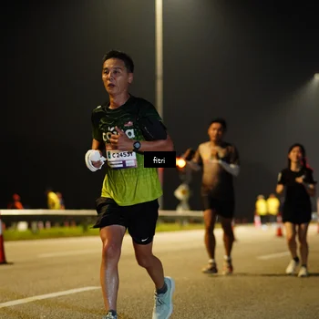 Runner Photo 7349913